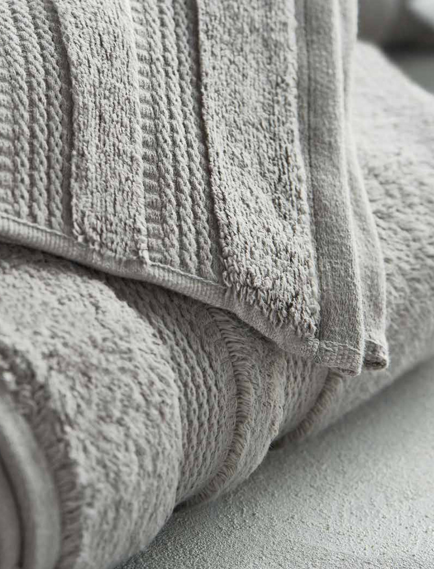 Z Gallerie - Bedroom Bliss - Victoria Towel Collection - Linen